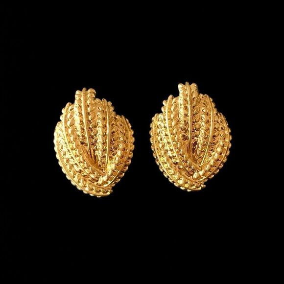 Vintage Jewelry - Vintage Gold Rope Leaf Post Stud Earrings